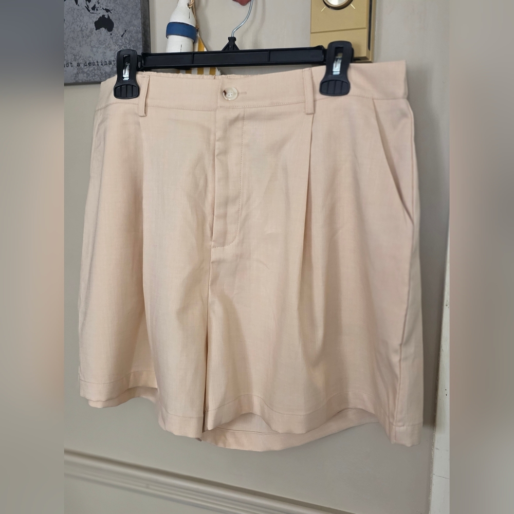 Women's Cream Shorts